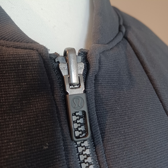 LULULEMON REVERSIBLE BOMBER JACKET - Picture 4 of 8